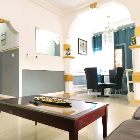 Appartement Meuble 3Ch Yaounde Omnisport - Tigson المظهر الخارجي الصورة