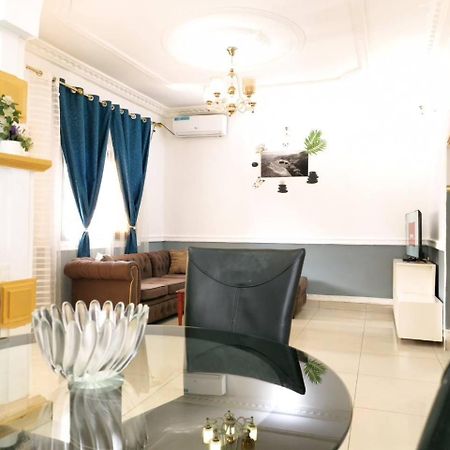 Appartement Meuble 3Ch Yaounde Omnisport - Tigson المظهر الخارجي الصورة