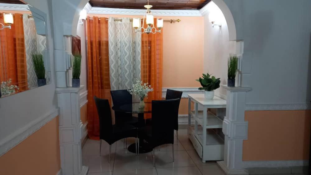 Appartement Meuble 3Ch Yaounde Omnisport - Tigson المظهر الخارجي الصورة
