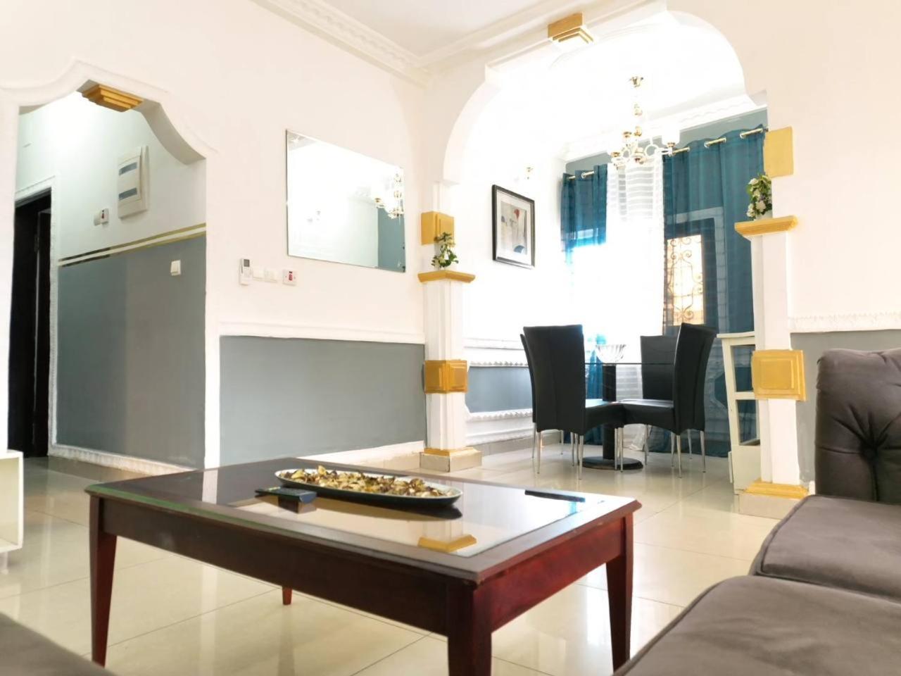 Appartement Meuble 3Ch Yaounde Omnisport - Tigson المظهر الخارجي الصورة